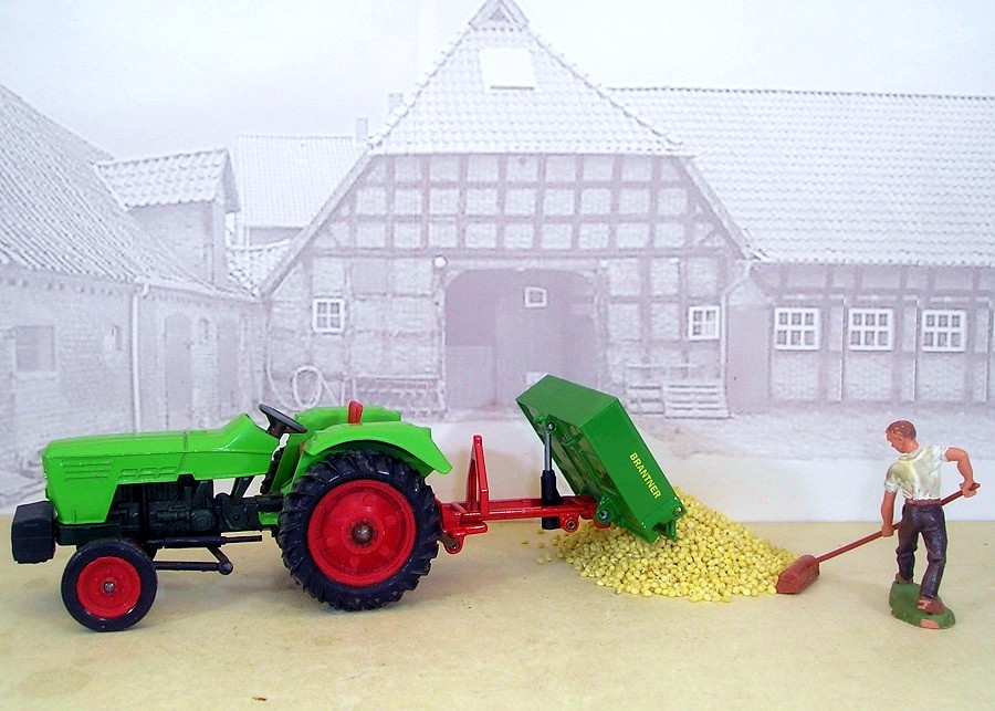 Deutz D6206 mit Heckcontainer I