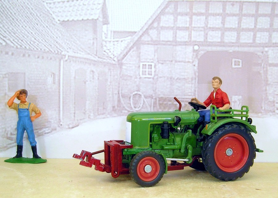 Fendt Dieselross F28 von Siku mit Fronthebevorrichtung