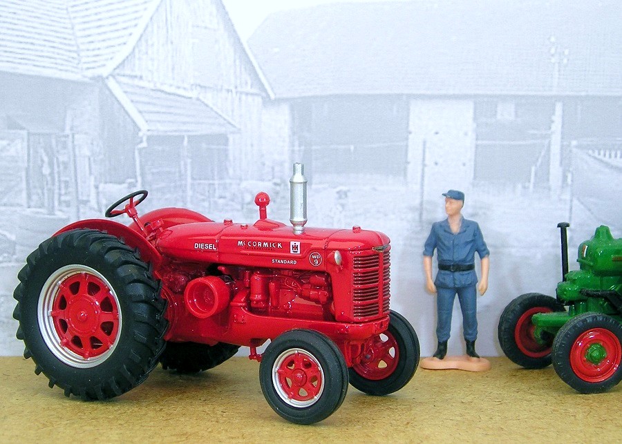IH McCormick WD9 von Universal Hobbies