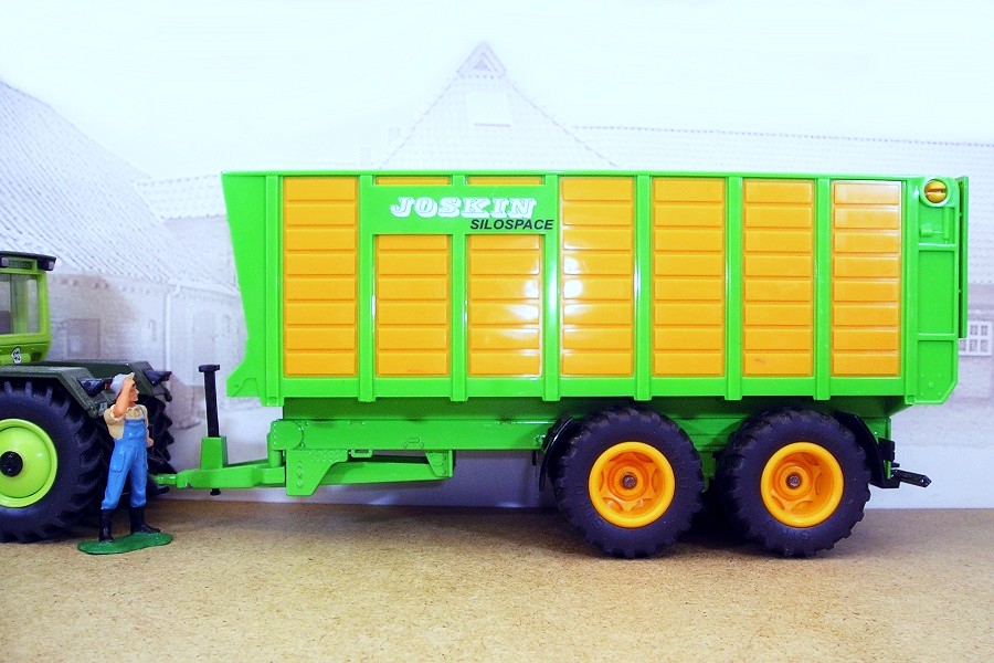 Joskin 'Silospace' Silagewagen von Siku