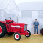 IH McCormick 624 von Universal Hobbies