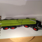 Claas Xerion saddle trac mit SGT Aufliegergüllefass