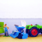 Deutz D6206 von Hausser mit Sämaschine von Siku I