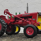 IH Farmall 140 & John Deere R