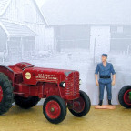 IH McCormick B-250 von Matchbox King Size